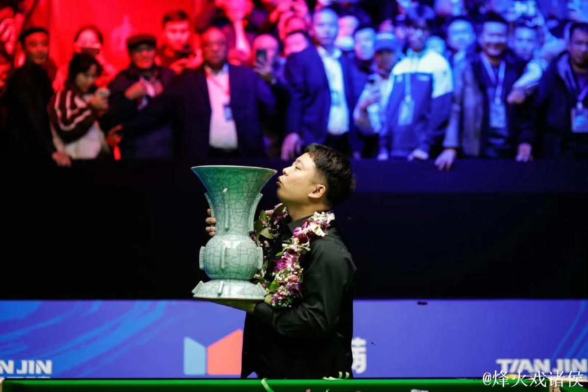 张安达1-5不敌威廉姆斯 止步斯诺克武汉公开赛八强 张安达1-5不敌威廉姆斯 止步斯诺克武汉公开赛八强